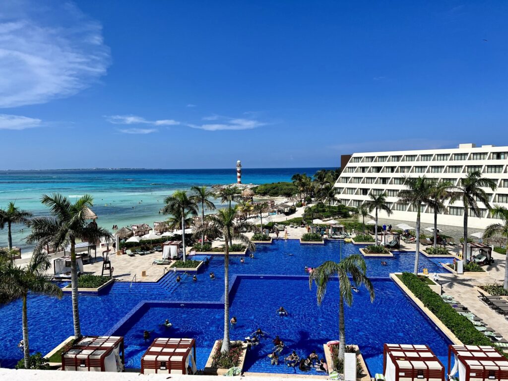 Hyatt+Ziva+Cancun3.JPG